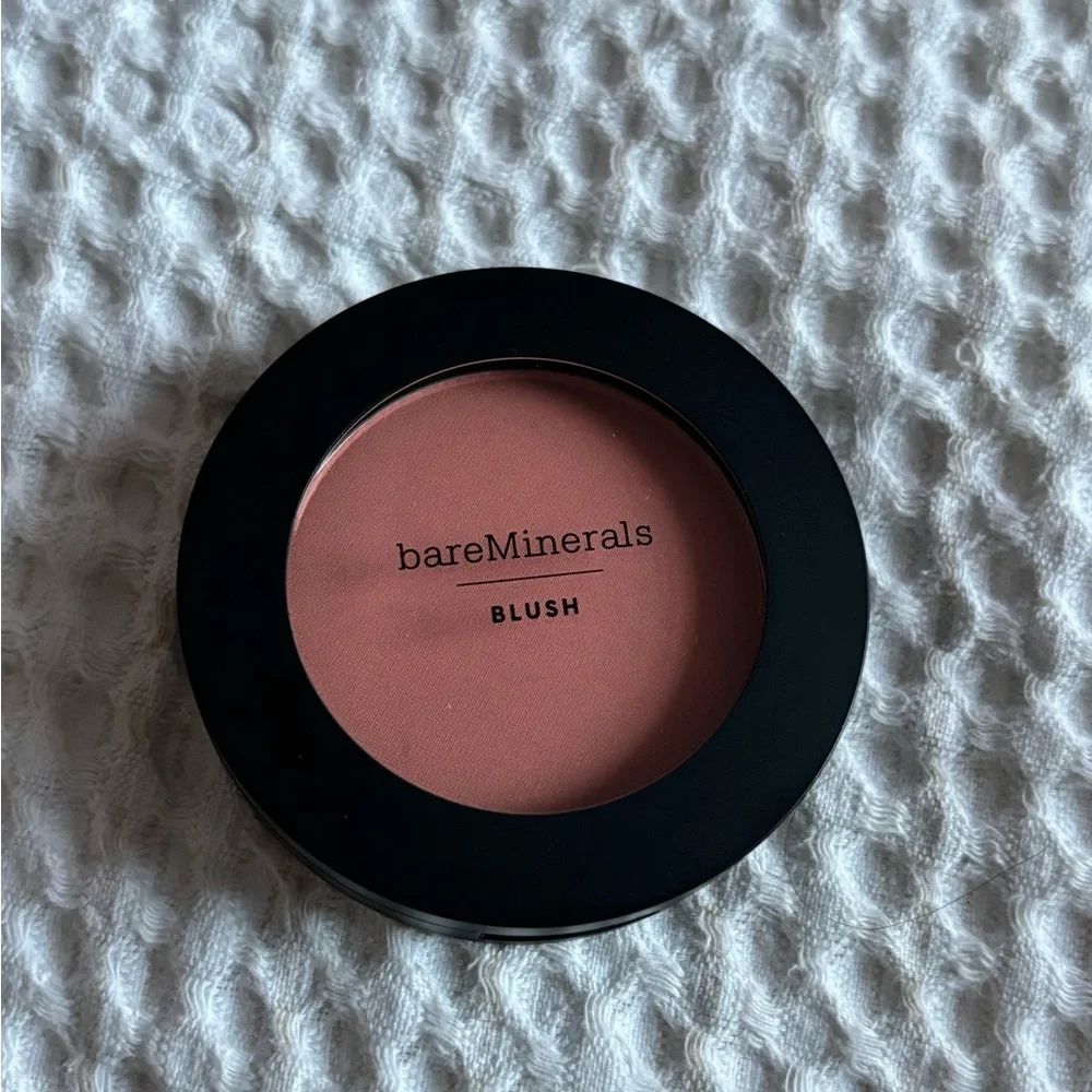 NWOT bareMinerals Gen Nude Powder Blush - that peach tho
